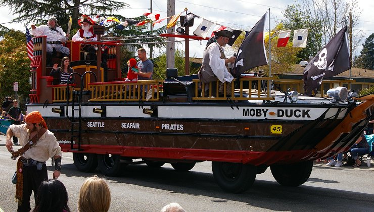 The Daffodil Floral Parade in Puyallup, Washington even had Seafair Pirates promoting the annual August event in Seattle involving hydroplace races on Lake Washington.